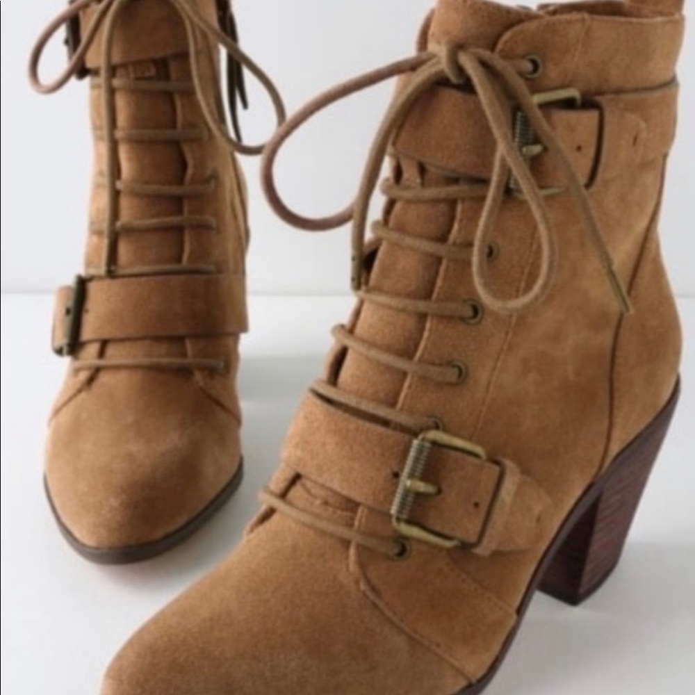 Splendid Lace up Boots